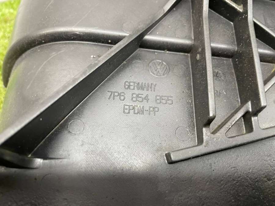 7P6854855  Брызговик задний левый   Volkswagen Touareg II 2011г. | Фото № 7  7P6854855  Брызговик задний левый   Volkswagen Touareg II 2011г. - Фото 7