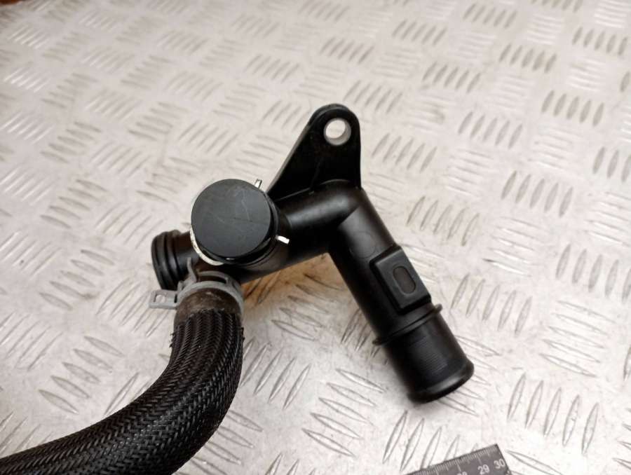 96711249809684589080 Фланец (тройник) системы охлаждения  Citroen Berlingo 2  (B9) 2014г. | Фото № 5  96711249809684589080 Фланец (тройник) системы охлаждения  Citroen Berlingo 2  (B9) 2014г. - Фото 5