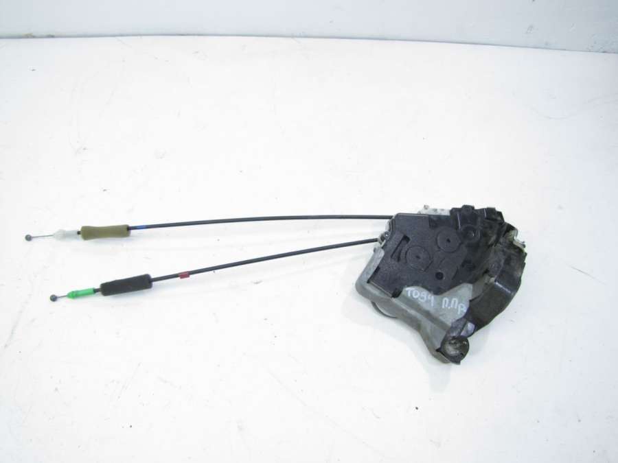 Замок двери передней правой Toyota Prius 3 2009г. | Фото № 1 Замок двери передней правой Toyota Prius 3 2009г. - Фото 1