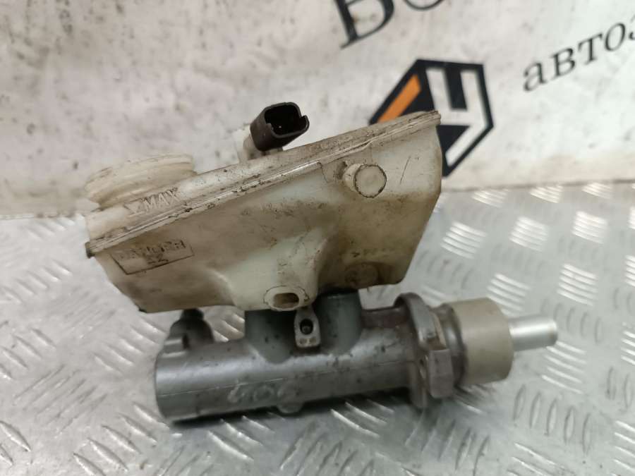 Цилиндр тормозной главный Peugeot 406 2000г. | Фото № 1 Цилиндр тормозной главный Peugeot 406 2000г. - Фото 1