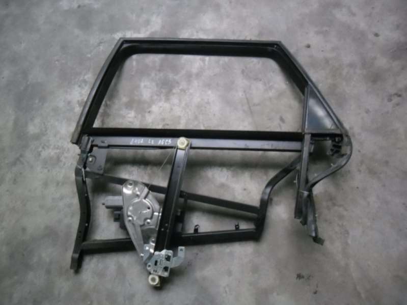 Стеклоподъемник электрический задний левый Audi A6(C5) Универсал 2000г. | Фото № 1 Стеклоподъемник электрический задний левый Audi A6(C5) Универсал 2000г. - Фото 1