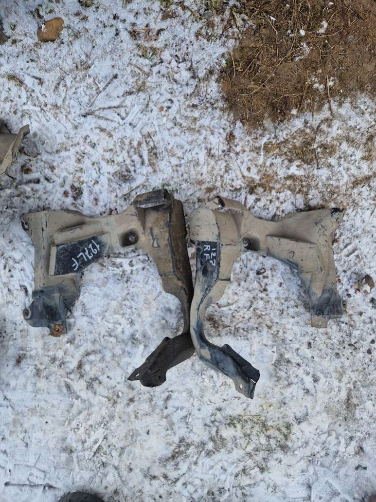 51757228685 51757228686 Защита рулевой рейки BMW 7 F01/F02 2010г. | Фото № 1 51757228685 51757228686 Защита рулевой рейки BMW 7 F01/F02 2010г. - Фото 1