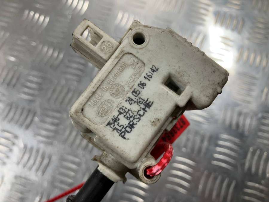 7L5827761 Активатор замка багажника  Audi Q7 4L 2012г. | Фото № 8  7L5827761 Активатор замка багажника  Audi Q7 4L 2012г. - Фото 8