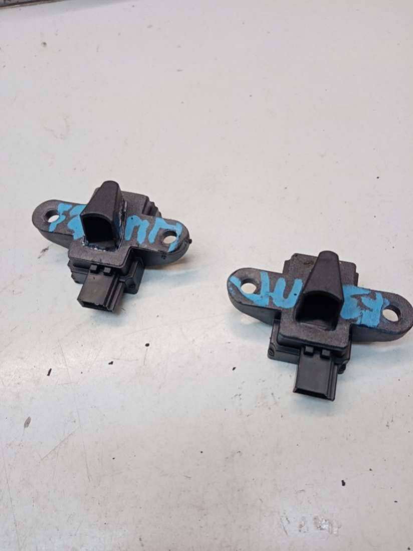 5WK43901A0038212751 Датчик удара  Mercedes R W251 минивэн 2009г. | Фото № 2  5WK43901A0038212751 Датчик удара  Mercedes R W251 минивэн 2009г. - Фото 2