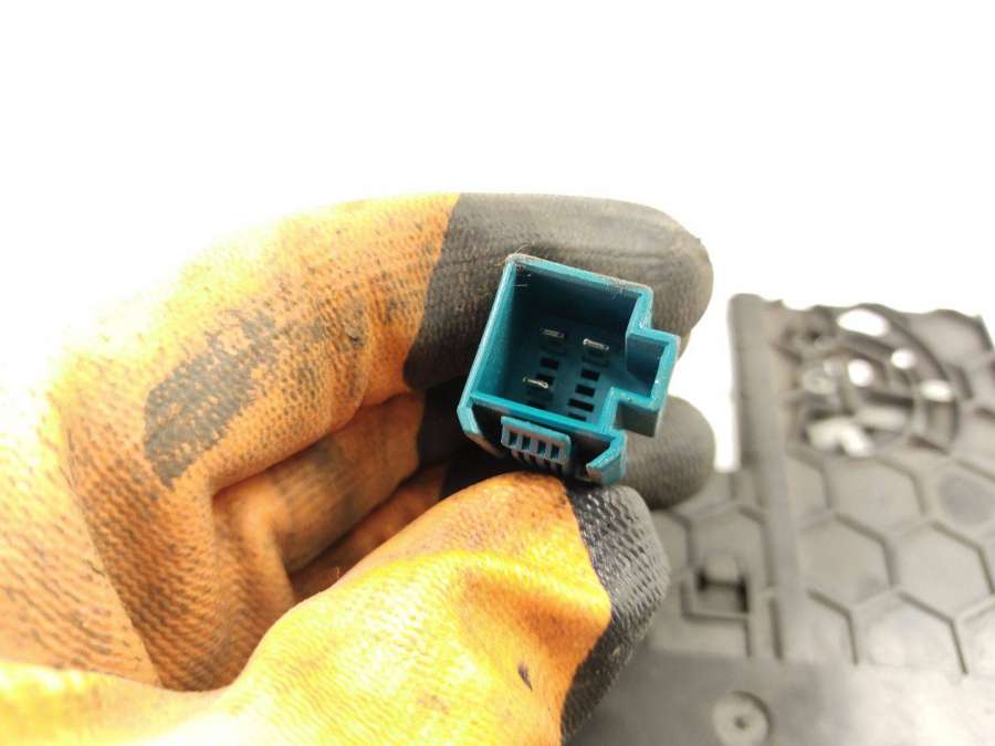 A1648100130 Пепельница Mercedes-Benz M W164 2007г. | Фото № 3 A1648100130 Пепельница Mercedes-Benz M W164 2007г. - Фото 3