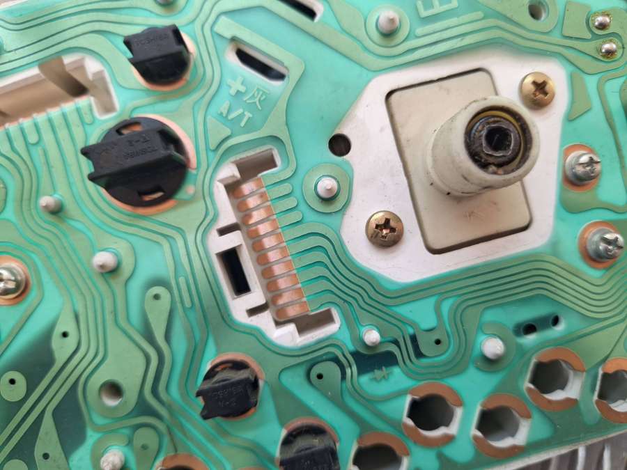 25733081318301097491 Панель приборов (щиток)  Daihatsu Sirion  2004г. | Фото № 7  25733081318301097491 Панель приборов (щиток)  Daihatsu Sirion  2004г. - Фото 7