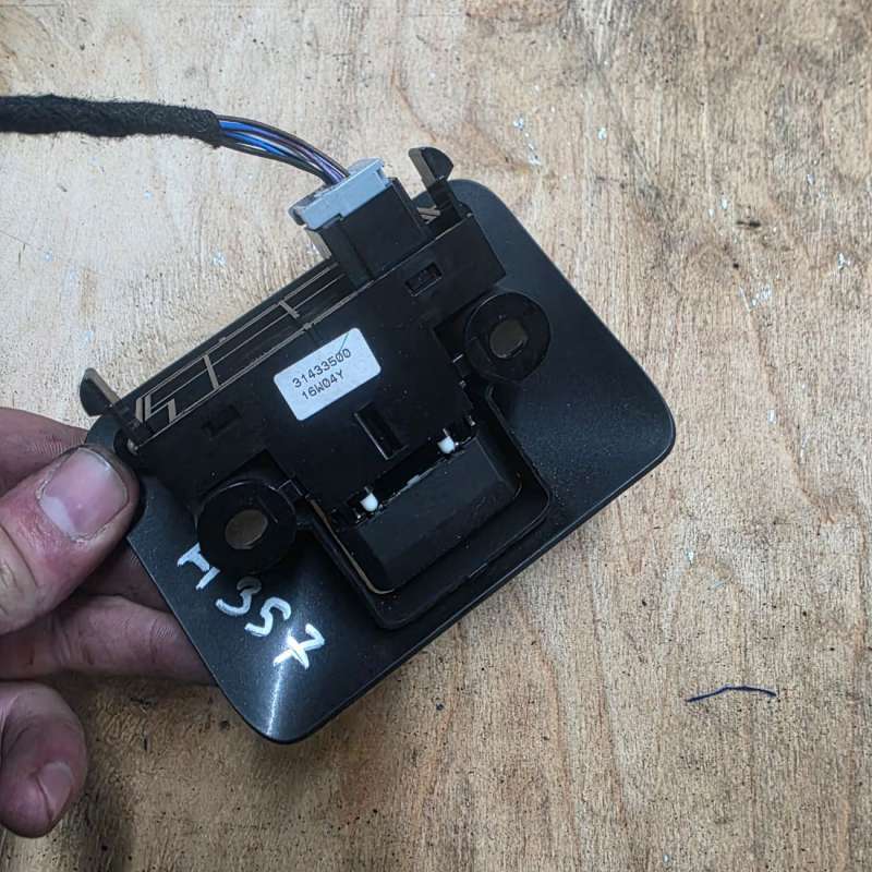 31433500 Кнопка ручного тормоза (ручника) Volvo XC60 1 2016г. | Фото № 3 31433500 Кнопка ручного тормоза (ручника) Volvo XC60 1 2016г. - Фото 3