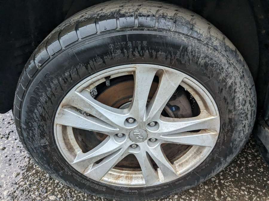 Крышка двигателя передняя Hyundai Santa Fe 2 (CM) (2005-2012) Внедорожник 5дв. 2011г. | Фото № 6 Крышка двигателя передняя Hyundai Santa Fe 2 (CM) (2005-2012) Внедорожник 5дв. 2011г. - Фото 6