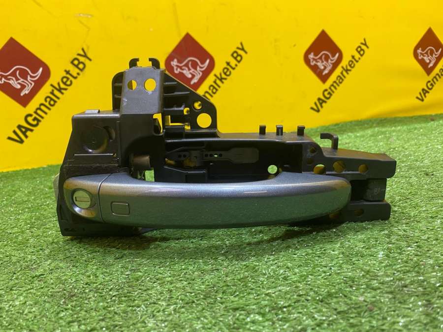 8U0837885 Ручка наружная двери передней левой Audi Audi Q3 8U 2012 0000г. | Фото № 1 8U0837885 Ручка наружная двери передней левой Audi Audi Q3 8U 2012 0000г. - Фото 1