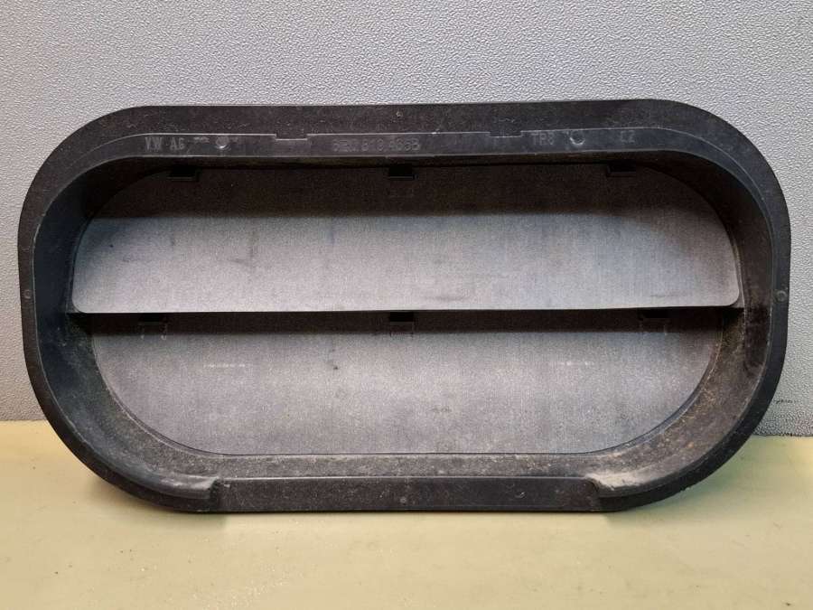 6R0819465B Клапан вентиляции кузова  Volkswagen Jetta седан 2020г. | Фото № 1  6R0819465B Клапан вентиляции кузова  Volkswagen Jetta седан 2020г. - Фото 1