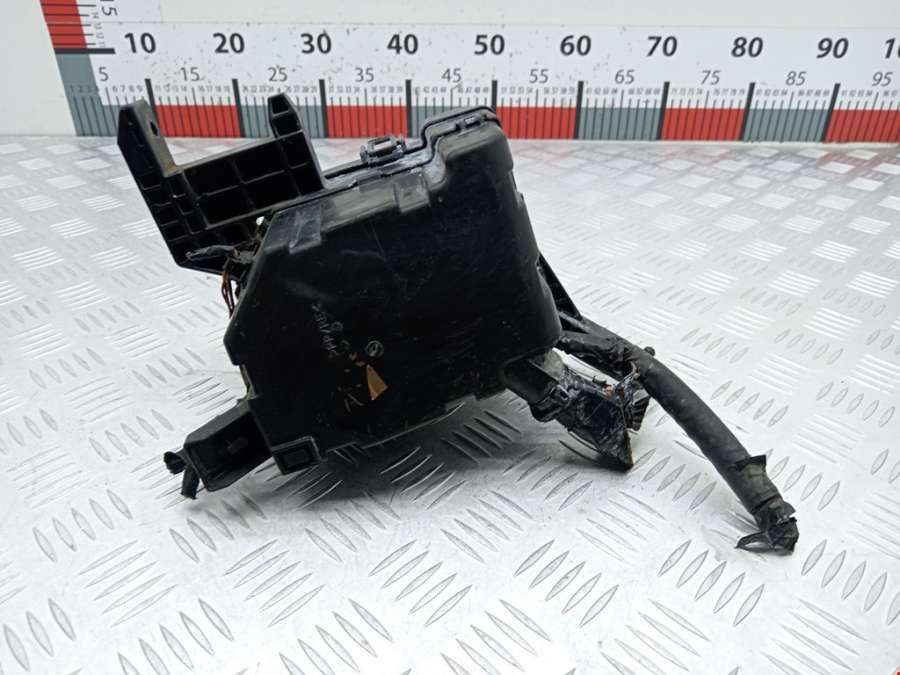 Блок предохранителей Fiat Sedici (FY) (2005-2014) Внедорожник 5дв. 2007г. | Фото № 2 Блок предохранителей Fiat Sedici (FY) (2005-2014) Внедорожник 5дв. 2007г. - Фото 2