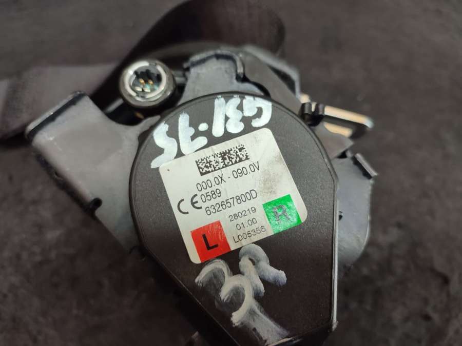 632657800D Ремень безопасности задний левый BMW 5 G30/G31 2019г. | Фото № 2 632657800D Ремень безопасности задний левый BMW 5 G30/G31 2019г. - Фото 2