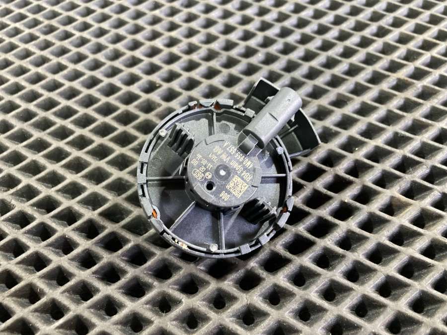 4M0955557A Датчик airbag  Audi A5 F5 2016г. | Фото № 3  4M0955557A Датчик airbag  Audi A5 F5 2016г. - Фото 3