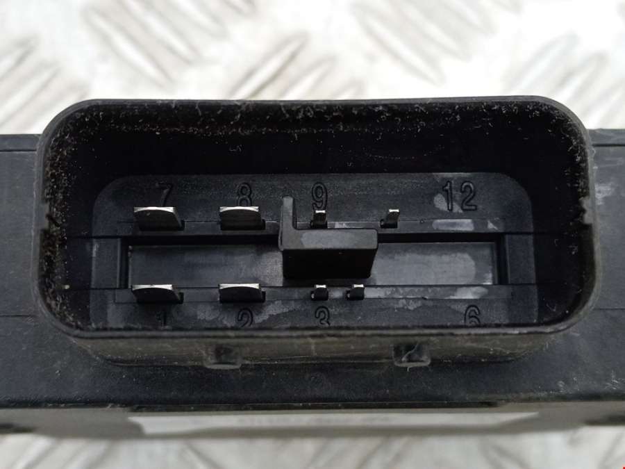 8ES010452-40 Инвертор (преобразователь напряжения трансформатор напряжения) Volkswagen Passat 7 (2012-2015) Универсал 2011г. | Фото № 3 8ES010452-40 Инвертор (преобразователь напряжения трансформатор напряжения) Volkswagen Passat 7 (2012-2015) Универсал 2011г. - Фото 3