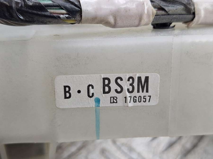 17G057 Переключатель подрулевой (стрекоза)  Mazda 3 BK 2006г. | Фото № 6  17G057 Переключатель подрулевой (стрекоза)  Mazda 3 BK 2006г. - Фото 6