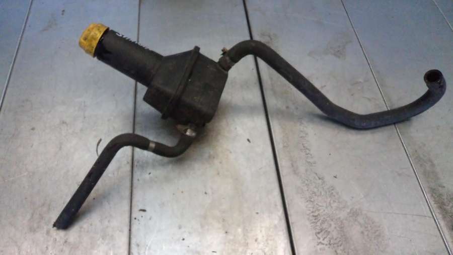 7M0422372 95VW3E773AB Бачок гидроусилителя  Ford Galaxy 1 поколение 1998г. | Фото № 3  7M0422372 95VW3E773AB Бачок гидроусилителя  Ford Galaxy 1 поколение 1998г. - Фото 3