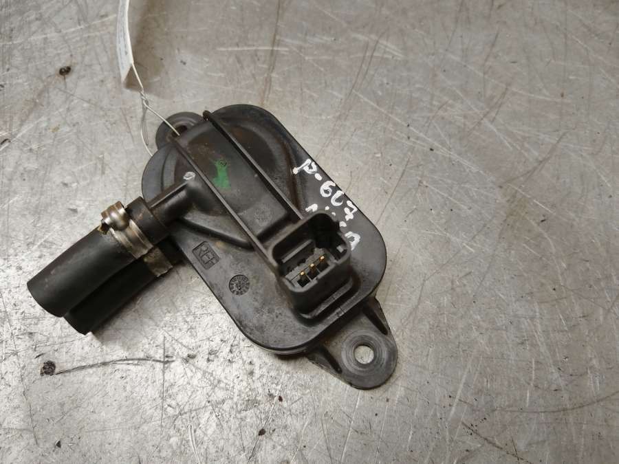 Датчик давления выхлопных газов Peugeot 607 Седан 2000г. | Фото № 4 Датчик давления выхлопных газов Peugeot 607 Седан 2000г. - Фото 4