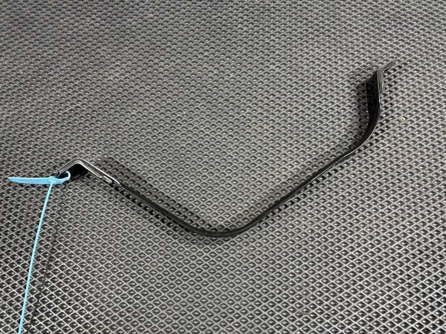 42481338 Крепление бака топливного Buick Encore GX рест. 2024г. | Фото № 1 42481338 Крепление бака топливного Buick Encore GX рест. 2024г. - Фото 1