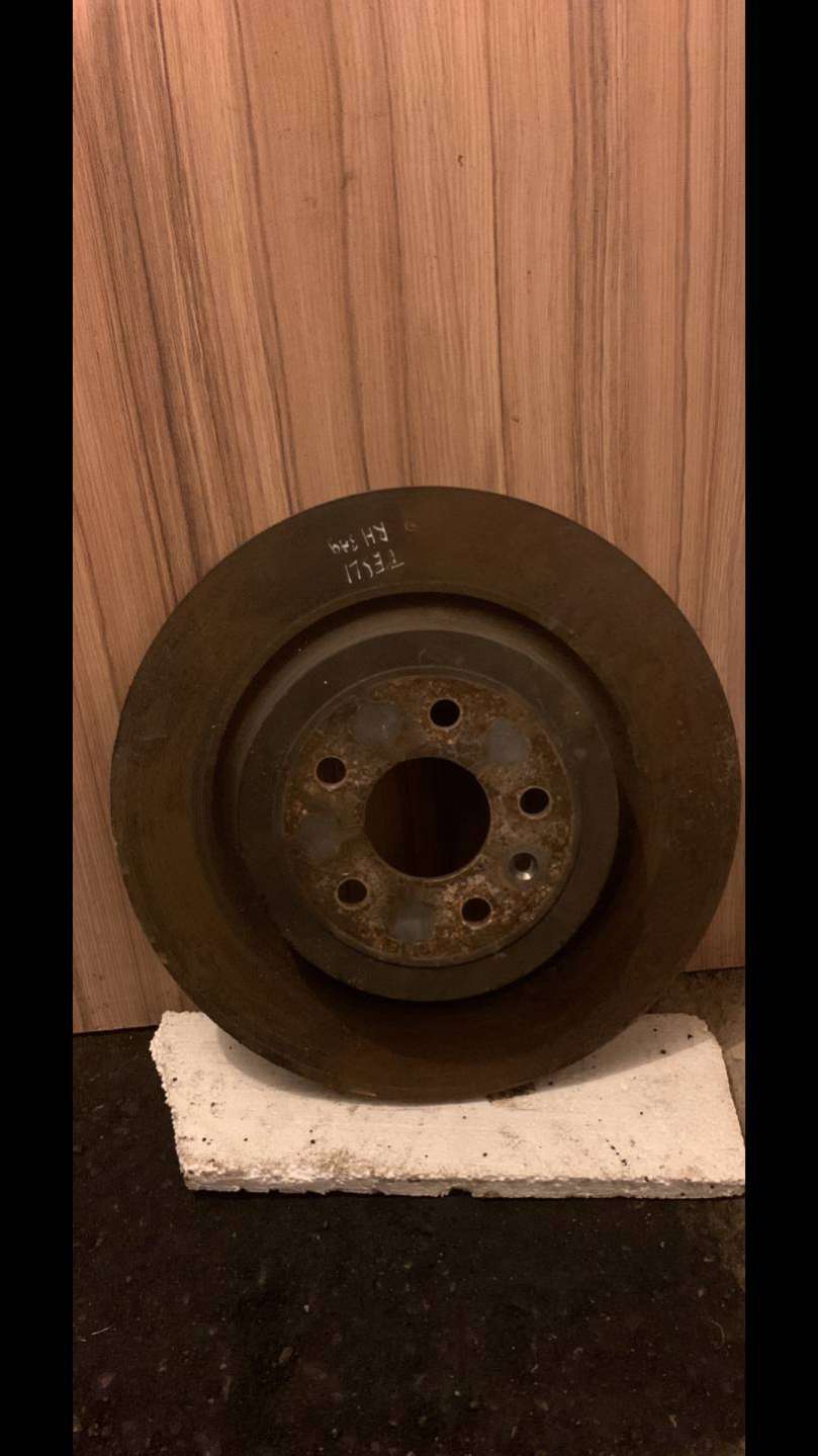 Диск тормозной задний правый  Tesla Model S  лифтбэк 2014г. | Фото № 1   Диск тормозной задний правый  Tesla Model S  лифтбэк 2014г. - Фото 1