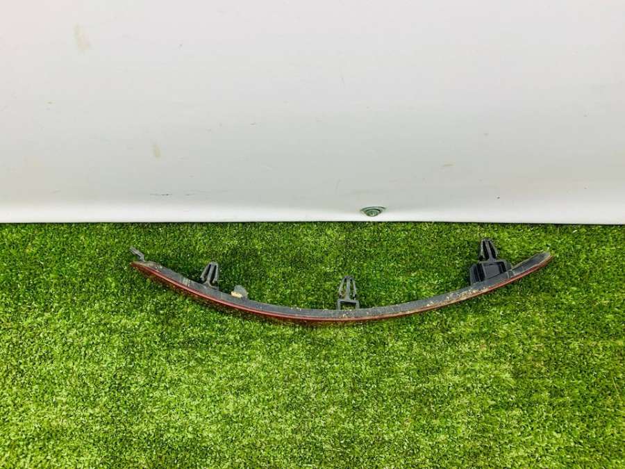 6V9945106 Светоотражатель задний правый Skoda Fabia III 2019г. | Фото № 2 6V9945106 Светоотражатель задний правый Skoda Fabia III 2019г. - Фото 2