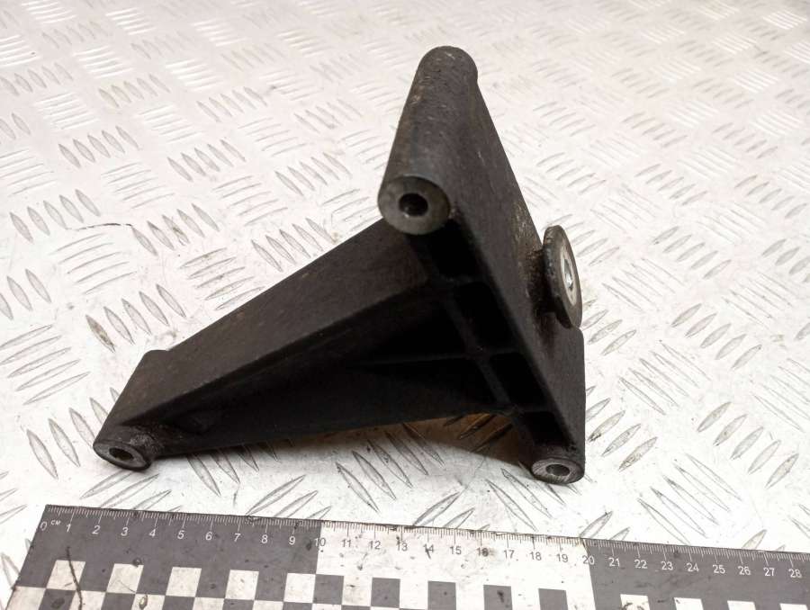 6112341039A6112341039 Кронштейн компрессора кондиционера  Mercedes Vito W639 2010г. | Фото № 2  6112341039A6112341039 Кронштейн компрессора кондиционера  Mercedes Vito W639 2010г. - Фото 2