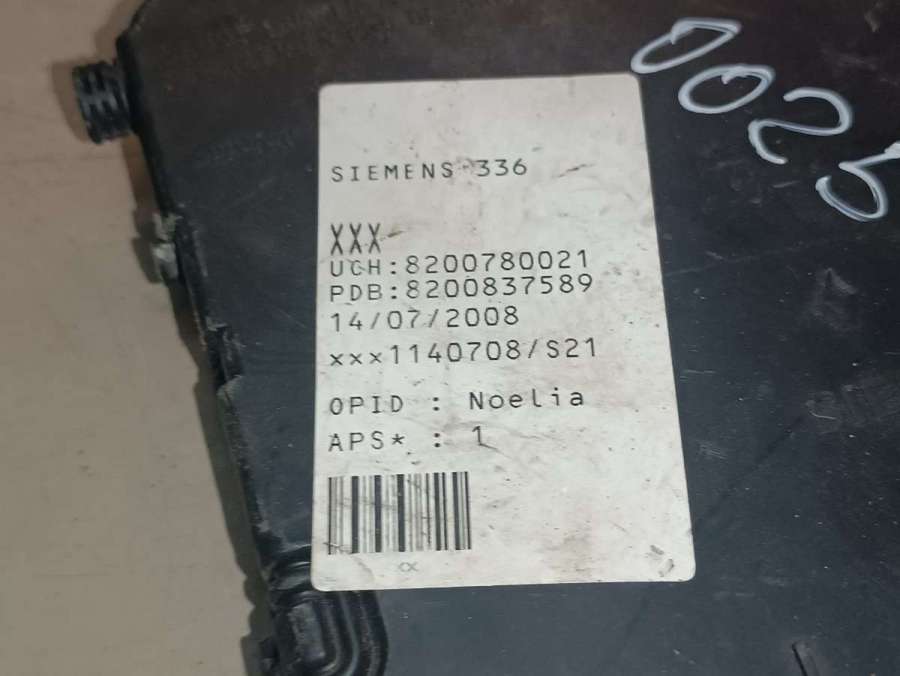 8200780021U118400260I Блок комфорта  Renault Megane 1 2002г. | Фото № 2  8200780021U118400260I Блок комфорта  Renault Megane 1 2002г. - Фото 2