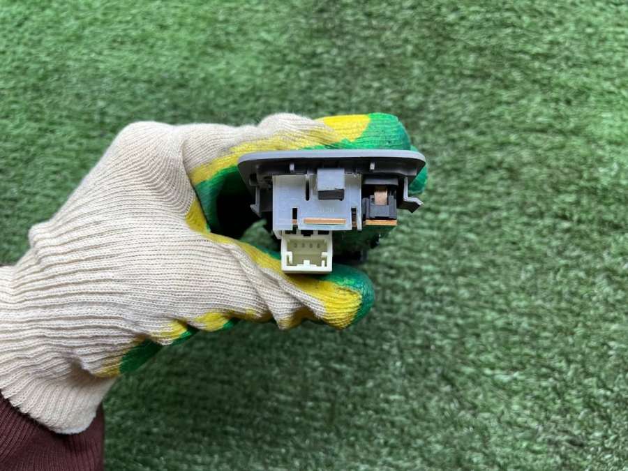 7L6947291 Фонарь салона (плафон) Volkswagen Touareg 1 2005г. | Фото № 6 7L6947291 Фонарь салона (плафон) Volkswagen Touareg 1 2005г. - Фото 6