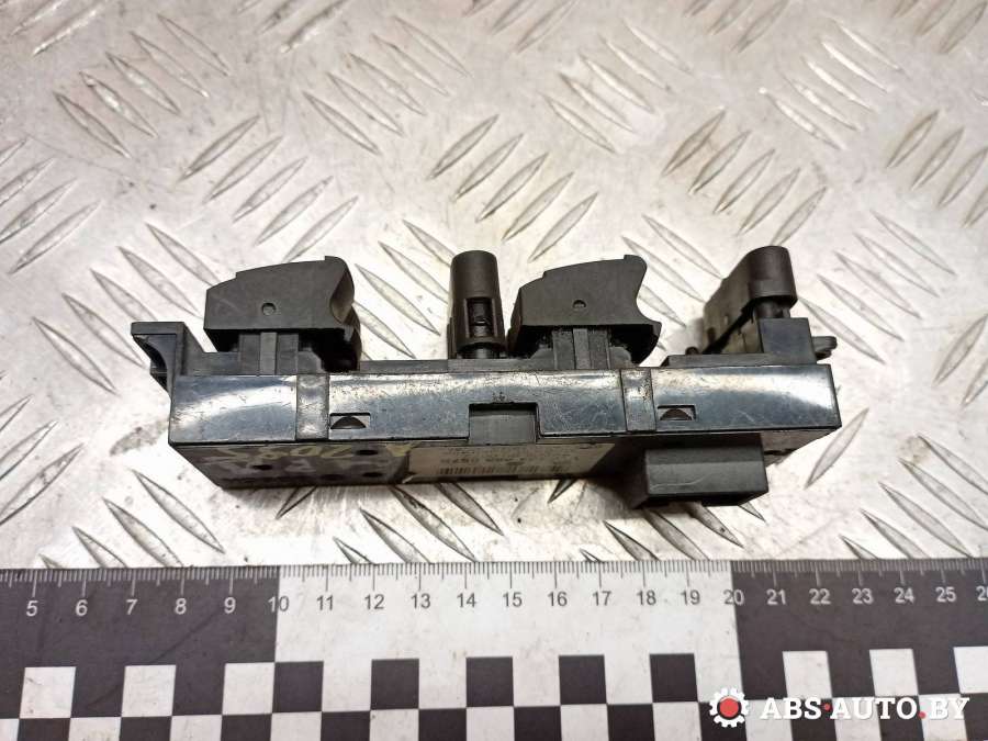 1J49598571J4959857B1J4959857D Блок управления стеклоподъемниками  SEAT Leon 2 2007г. | Фото № 2  1J49598571J4959857B1J4959857D Блок управления стеклоподъемниками  SEAT Leon 2 2007г. - Фото 2