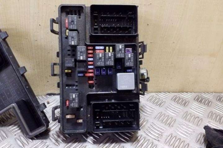 FG9T14A067EB Блок предохранителей Ford Mondeo 5 поколение (2015-2024) 2015г. | Фото № 10 FG9T14A067EB Блок предохранителей Ford Mondeo 5 поколение (2015-2024) 2015г. - Фото 10