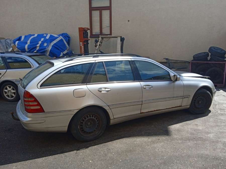 Рейлинги Mercedes C-Class (W203) (2000-2008) Универсал 2001г. | Фото № 6 Рейлинги Mercedes C-Class (W203) (2000-2008) Универсал 2001г. - Фото 6