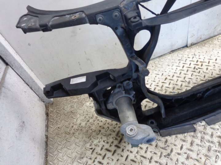 Передняя панель крепления облицовки (телевизор) Audi A4 B6 (2000-2005) 2000г. | Фото № 7 Передняя панель крепления облицовки (телевизор) Audi A4 B6 (2000-2005) 2000г. - Фото 7