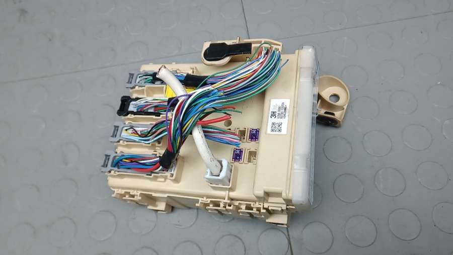 Блок комфорта TOYOTA AURIS E180 2013г. | Фото № 9 Блок комфорта TOYOTA AURIS E180 2013г. - Фото 9