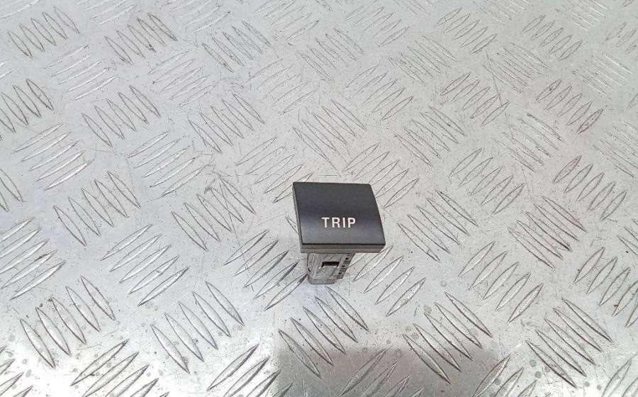 621W05010 Кнопка (выключатель)  Kia Cerato 2004г. | Фото № 1  621W05010 Кнопка (выключатель)  Kia Cerato 2004г. - Фото 1