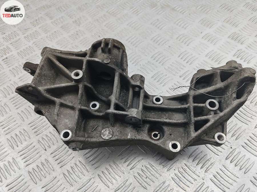 058145523B Кронштейн генератора Audi A4 B5 (1994-2001) Седан 1995г. | Фото № 1 058145523B Кронштейн генератора Audi A4 B5 (1994-2001) Седан 1995г. - Фото 1