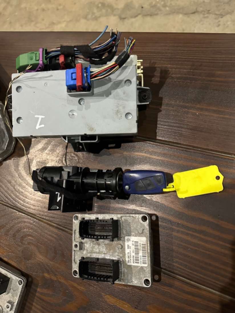 Блок управления двигателем Fiat Stilo 2005г. | Фото № 1 Блок управления двигателем Fiat Stilo 2005г. - Фото 1