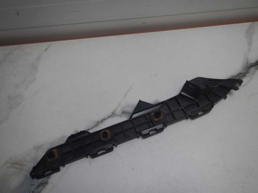 5215512320 Кронштейн бампера заднего правый Toyota Corolla 0000г. | Фото № 2 5215512320 Кронштейн бампера заднего правый Toyota Corolla 0000г. - Фото 2