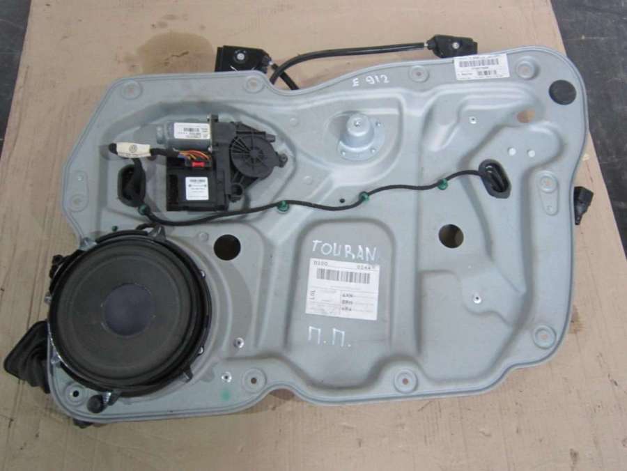 Стеклоподъемник электрический передний правый Volkswagen Touran 1 2003г. | Фото № 1 Стеклоподъемник электрический передний правый Volkswagen Touran 1 2003г. - Фото 1