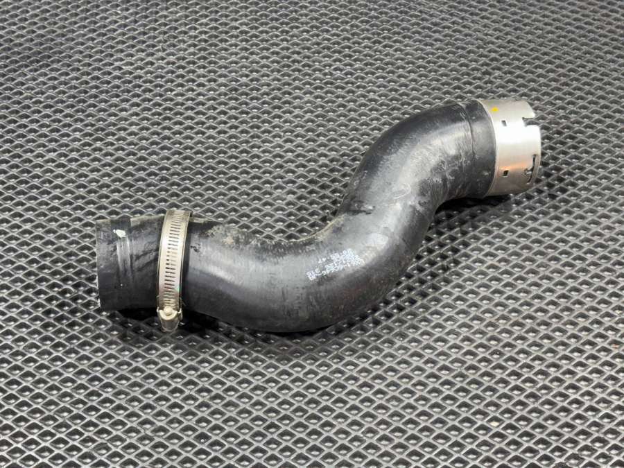 LX61-6C646-JA Патрубок интеркулера  Ford Bronco Sport  2021г. | Фото № 1  LX61-6C646-JA Патрубок интеркулера  Ford Bronco Sport  2021г. - Фото 1