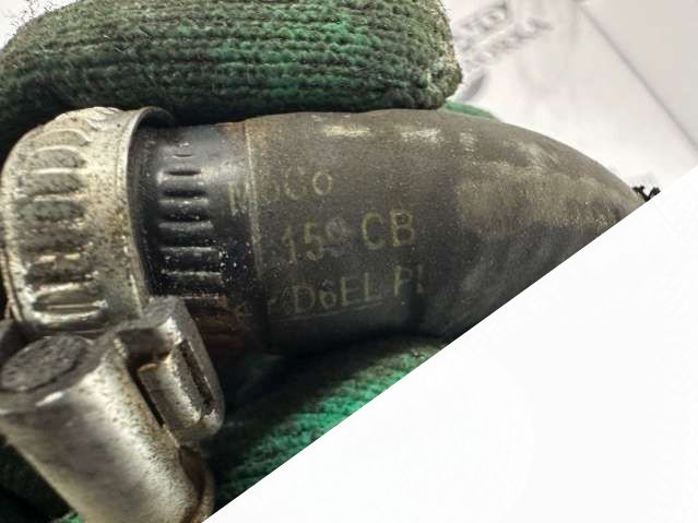 8G918B159CB Патрубок отопителя (печки) Volvo V70 2014г. | Фото № 4 8G918B159CB Патрубок отопителя (печки) Volvo V70 2014г. - Фото 4