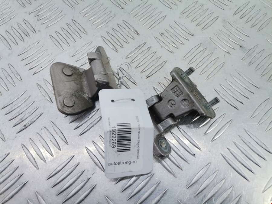 Петля крышки (двери) багажника Mercedes C-Class (W203) (2000-2008) Универсал 2003г. | Фото № 2 Петля крышки (двери) багажника Mercedes C-Class (W203) (2000-2008) Универсал 2003г. - Фото 2