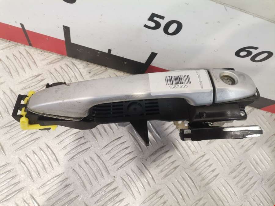 Ручка двери наружная передняя правая Toyota Avensis 3 (T270) (2009-2018) Универсал 2010г. | Фото № 1 Ручка двери наружная передняя правая Toyota Avensis 3 (T270) (2009-2018) Универсал 2010г. - Фото 1