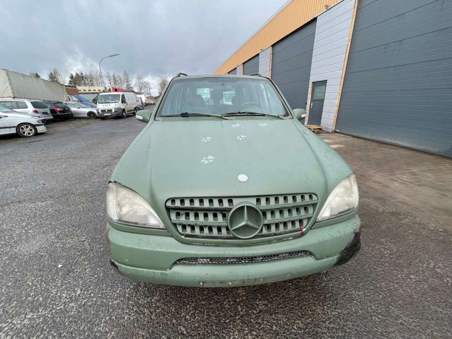 A1636830259 Подлокотник Mercedes ML-Class (W163) (1997-2005) Внедорожник 1998г. | Фото № 11 A1636830259 Подлокотник Mercedes ML-Class (W163) (1997-2005) Внедорожник 1998г. - Фото 11