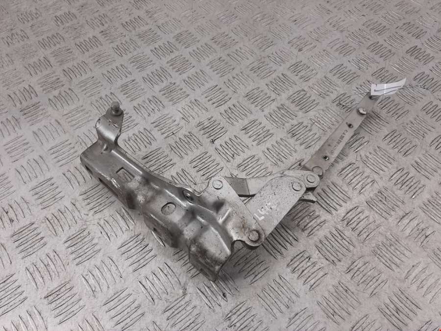 Петля капота правая Mercedes CLK-Class (W209) (2002-2010) Купе 2003г. | Фото № 2 Петля капота правая Mercedes CLK-Class (W209) (2002-2010) Купе 2003г. - Фото 2