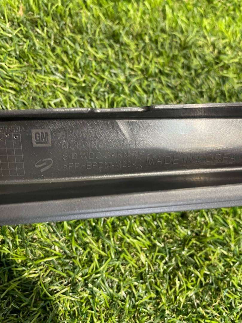 42761144 Молдинг стекла двери передней правой  Buick Encore 2021г. | Фото № 7  42761144 Молдинг стекла двери передней правой  Buick Encore 2021г. - Фото 7