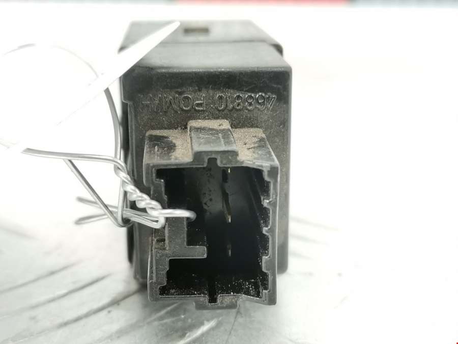 MR114337 Кнопка корректора фар Mitsubishi Carisma (1995-2004) Хетчбэк 5дв. 2002г. | Фото № 3 MR114337 Кнопка корректора фар Mitsubishi Carisma (1995-2004) Хетчбэк 5дв. 2002г. - Фото 3