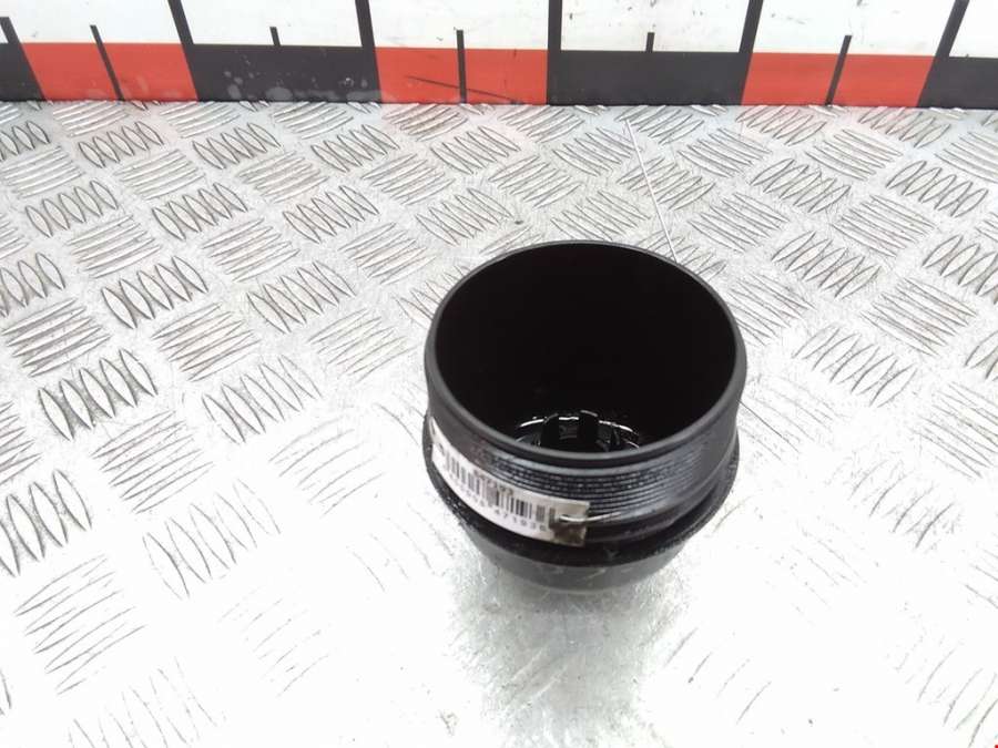 Крышка масляного фильтра Ford Focus 2 (2004-2011) Универсал 2006г. | Фото № 2 Крышка масляного фильтра Ford Focus 2 (2004-2011) Универсал 2006г. - Фото 2