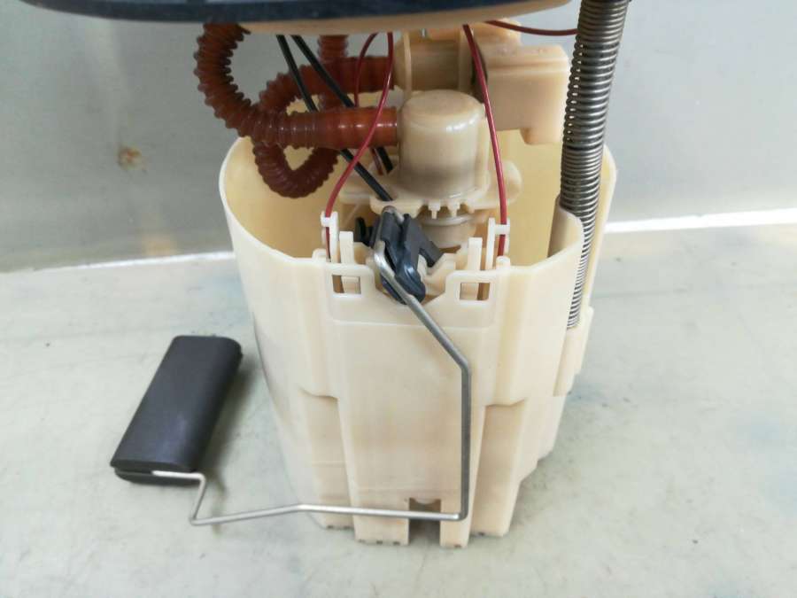 8N619H307LE0580200018 Насос топливный в бак Mazda 3 хетчбэк 5 дв. 2011г. | Фото № 2 8N619H307LE0580200018 Насос топливный в бак Mazda 3 хетчбэк 5 дв. 2011г. - Фото 2