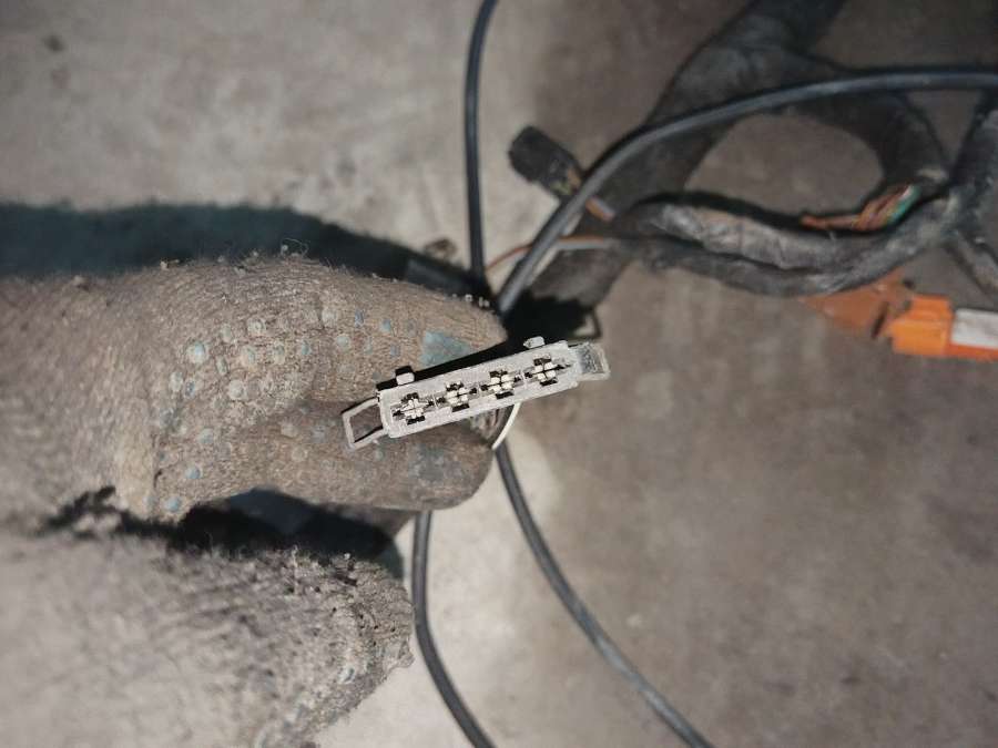 Проводка Volkswagen Passat Седан 1998г. | Фото № 2 Проводка Volkswagen Passat Седан 1998г. - Фото 2