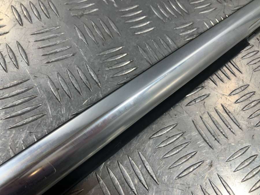 Молдинг двери передней левой  Mercedes-Benz S W221 2009г. | Фото № 4   Молдинг двери передней левой  Mercedes-Benz S W221 2009г. - Фото 4