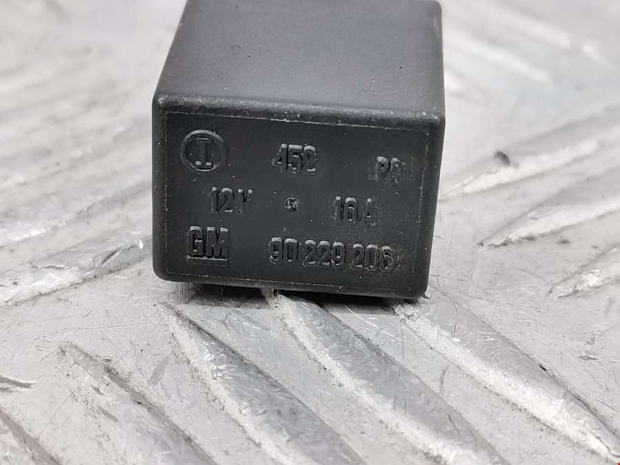 90229206 Реле Opel Vectra B (1995-2002) Универсал 1997г. | Фото № 3 90229206 Реле Opel Vectra B (1995-2002) Универсал 1997г. - Фото 3